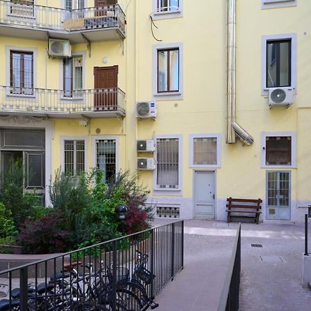Appartamento Ross Quadrell - Milano Esterno foto