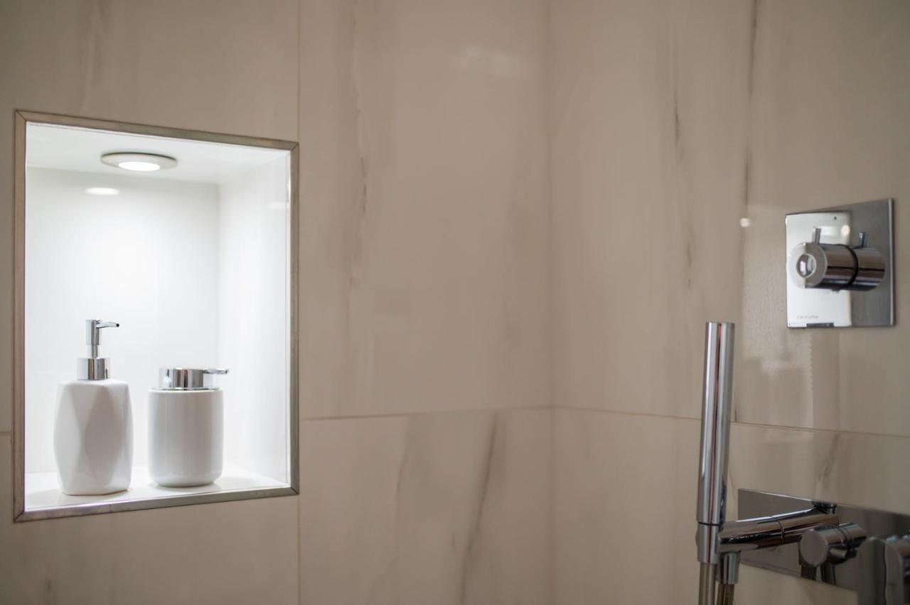 Appartamento Ross Quadrell - Milano Esterno foto
