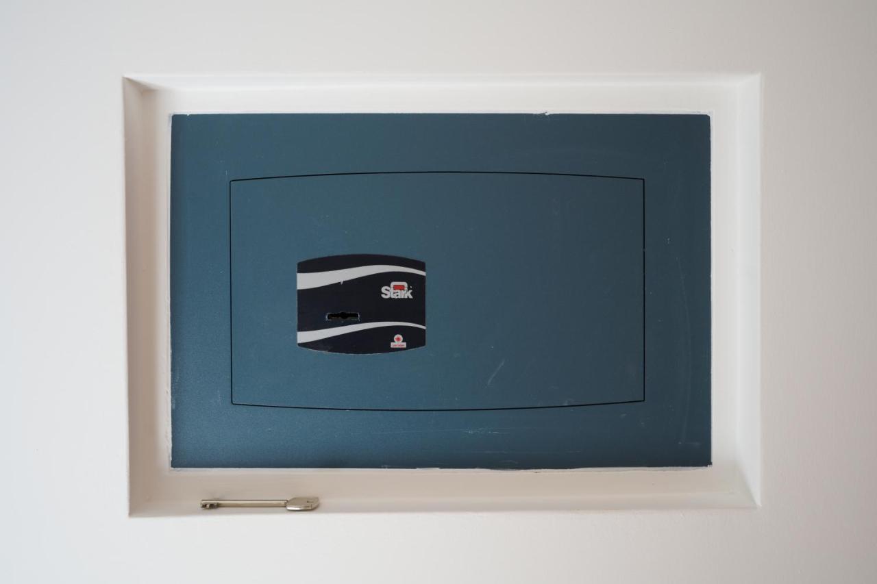 Appartamento Ross Quadrell - Milano Esterno foto